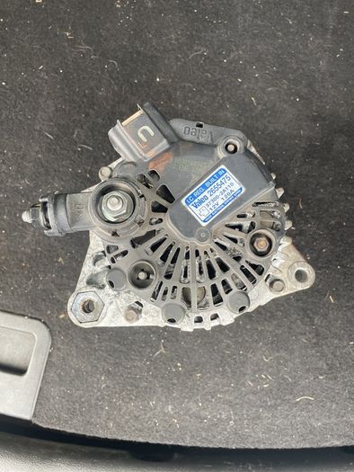 HYUNDAI i30 alternator Valeo 2 pin