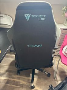 secret lab titan chair