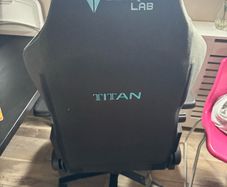 secret lab titan chair
