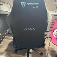 secret lab titan chair