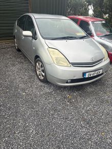 toyota prius breaking