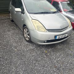 toyota prius breaking