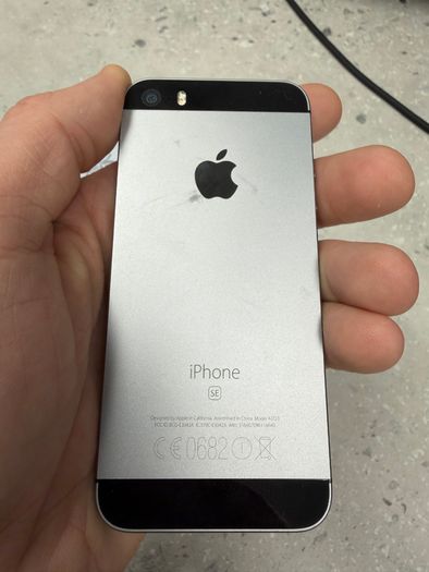 iPhone SE - A1723
