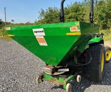 Hydraulic Fertiliser Spreader
