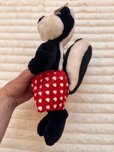 Vintage Looney Tunes Pepe Le Pew Skunk Plush Red Heart Boxers 1997 approx. 35 cm. Please see photos