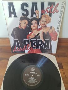 Salt N Pepa - A Salt With A Deadly Pepa