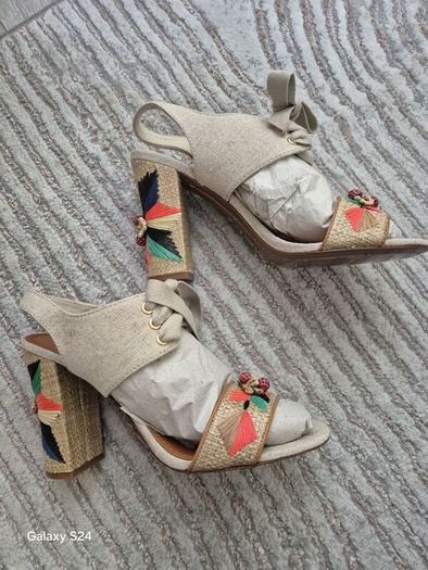 Tory burch