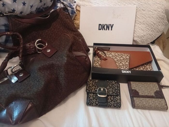 DKNY Ladies bags and wallets