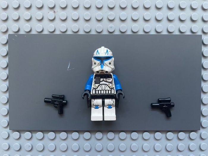 lego star wars sw0450 Clone Trooper Captain Rex, 501st Legion (Phase 2) minifigure- Blue Cloth Pauldron, Black Cloth Kama, Large Eyes