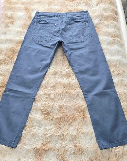 Calvin Klein chinos - 100% cotton size 31"W 30"L