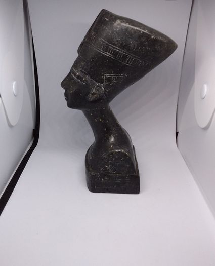 Vintage : Queen Nefertiti Marble Bust