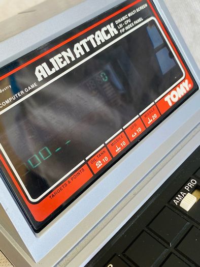 Tabletop Handheld Tomy Alien Attack