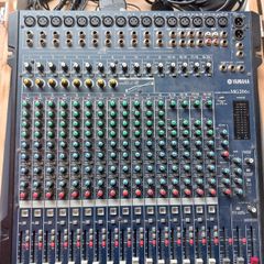 Yamaha MG206C mixing desk