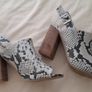 Xti sandles size 4 Image 2