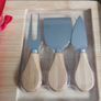 Cheese Platter and 3 Knives Gift Set Image 2