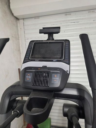 NordicTrack FS9i FreeStride Trainer / Elliptical Cross Trainer