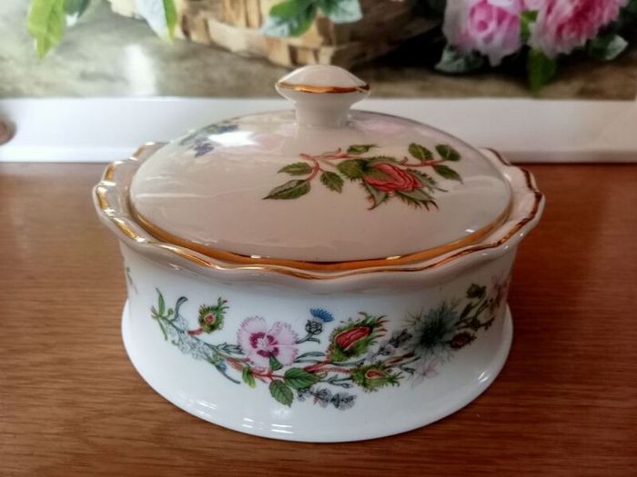 Aynsley Wild Tudor Trinket Box
