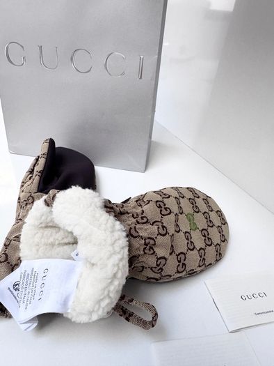 Gucci padded gloves Size S