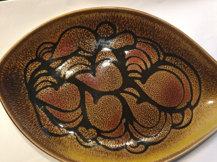Vintage Poole Aegean Pottery Hand Painted Plate shape 91