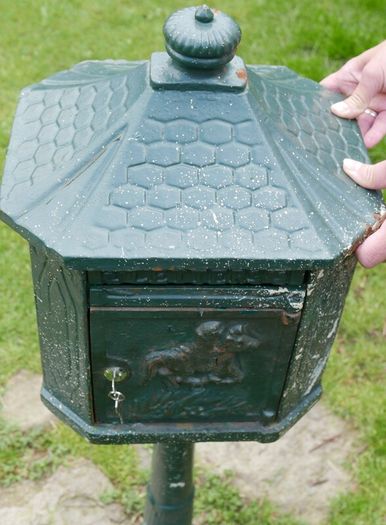 Cast Iron Freestanding Pole Post Box