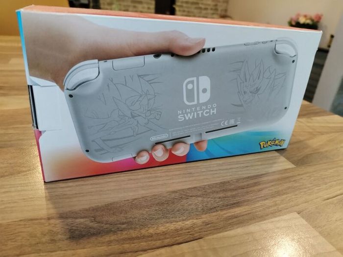 Switch Lite Zacian & Zamazenta