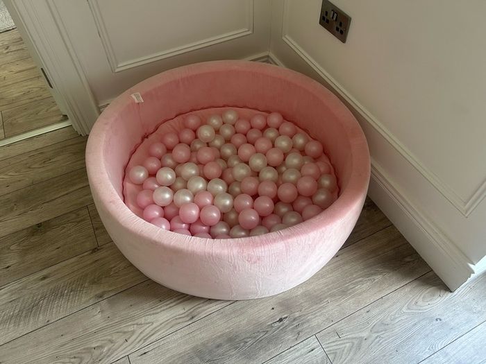 Foam Ball Pit & balls