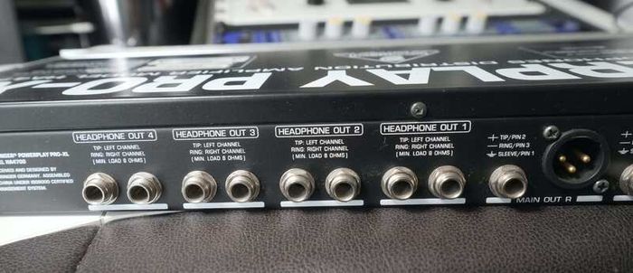 Behringer Powerplay Pro XL HA4700 Headphone Amp