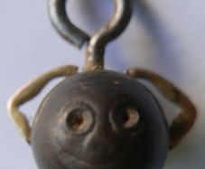 Antique WW1 9ct Gold -Touch Wud ( Tuch Wood ) Lucky Charm With 9ct Gold Arms