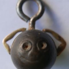 Antique WW1 9ct Gold -Touch Wud ( Tuch Wood ) Lucky Charm With 9ct Gold Arms