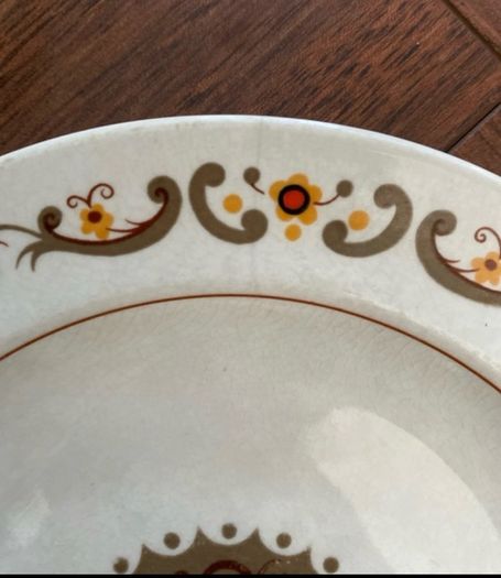 Vintage Woods And Sons Bayeux Pattern Side Plates & Gravy Boat