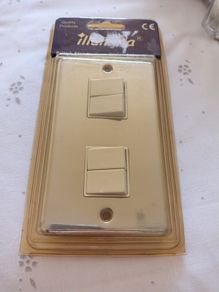 Light Switch with 4 Switches.