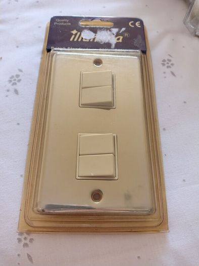Light Switch with 4 Switches.
