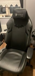 Secret labs dark knight titan gaming chair