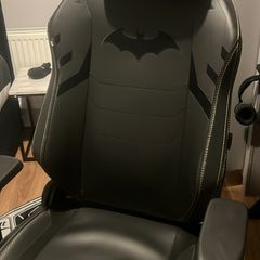 Secret labs dark knight titan gaming chair