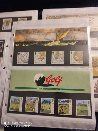 Stamp album UK's Presentation packs x 100