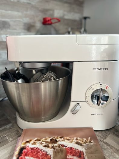 kenwood Premier Chef Kitchen Machine