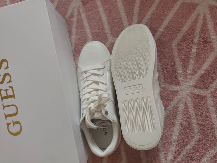 Guess sneakers unisex white