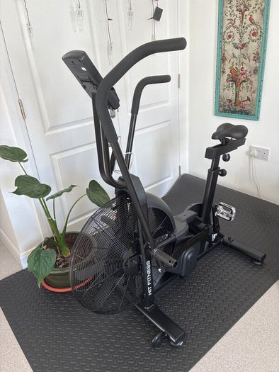 Spin bike