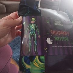 Costume