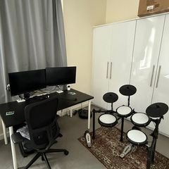 Alesis Nitro Max and Vintage Stage Mat