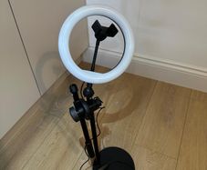 Ring light