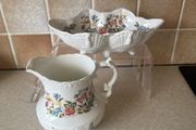 Aynsley "Cottage Gardens " Dhell shaped Bowl &amp; Matching Pint Milk Jug