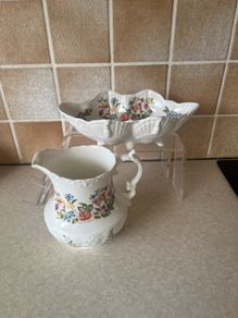 Aynsley "Cottage Gardens " Dhell shaped Bowl & Matching Pint Milk Jug