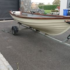 14ft fibreglass lake boat with trailer