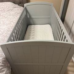 Mamas & Papas Dover Cot Bed inc Mattress