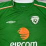 Genuine vintage 2004 Umbro Ireland Home Jersey Shirt Mens Large Image 3