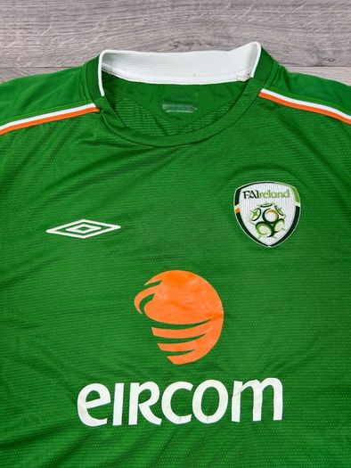 Genuine vintage 2004 Umbro Ireland Home Jersey Shirt Mens Large