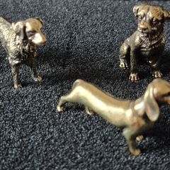 3 brass Dogs, Solid brass.