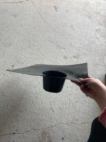Radon barrier top hat