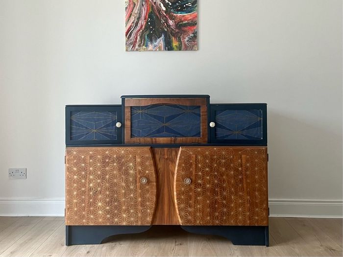 SALE!Stunning Vintage Cocktail Cabinet/Drinks Cabinet/ Sideboard